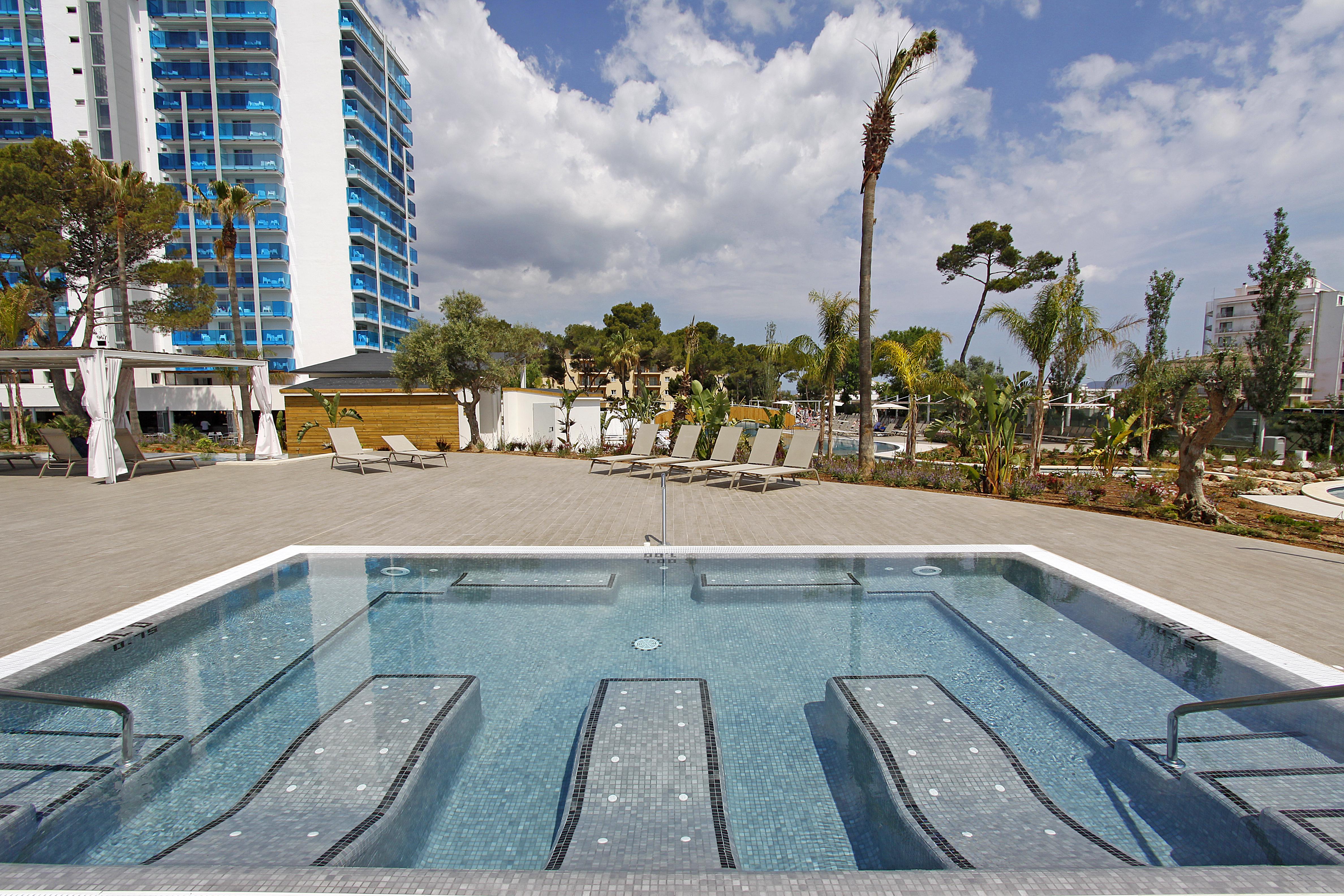 Bg Tonga Tower Hotel Can Picafort  Exterior foto